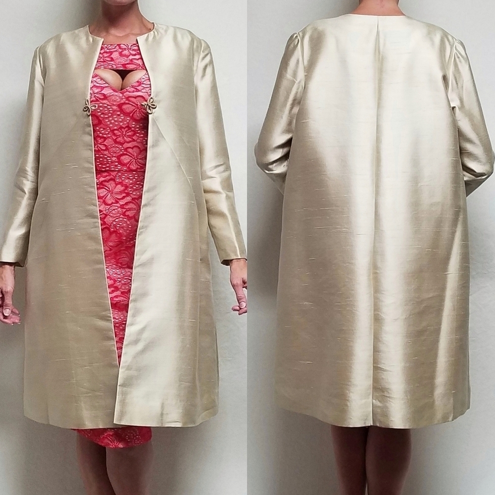 50s Rare Vintage Cream Peach Raw Silk Satin Knit Boxy Frog Clasp Opera Coat